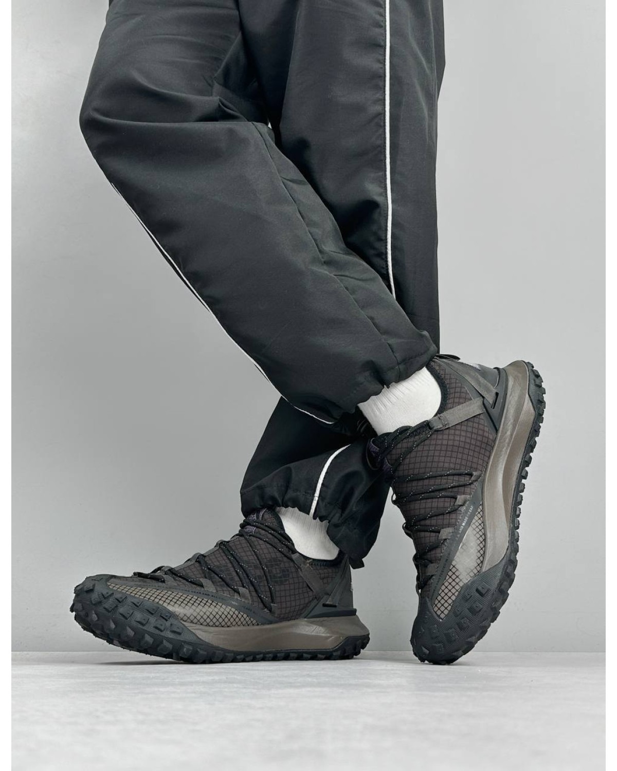 Nike ACG Mountain Fly Gore-Tex Black Brown
