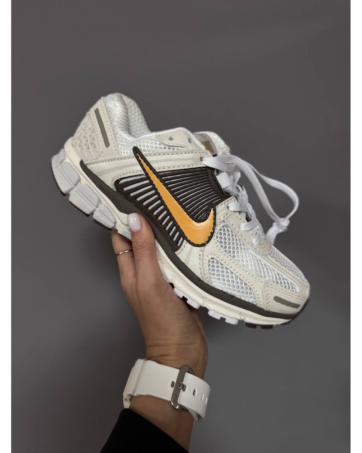 Nike Zoom Vomero 5 Beige Brown Orange