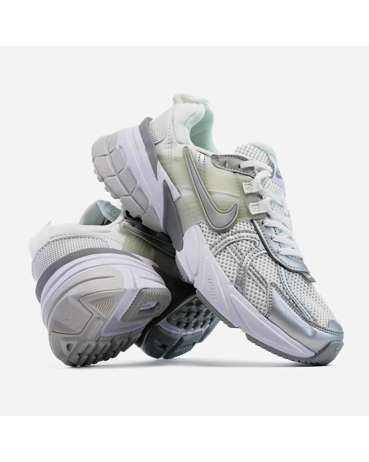 Nike Runtekk White Metallic