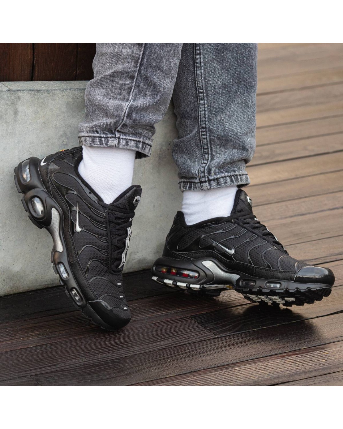 Nike Air Max Tn Black White Swoosh