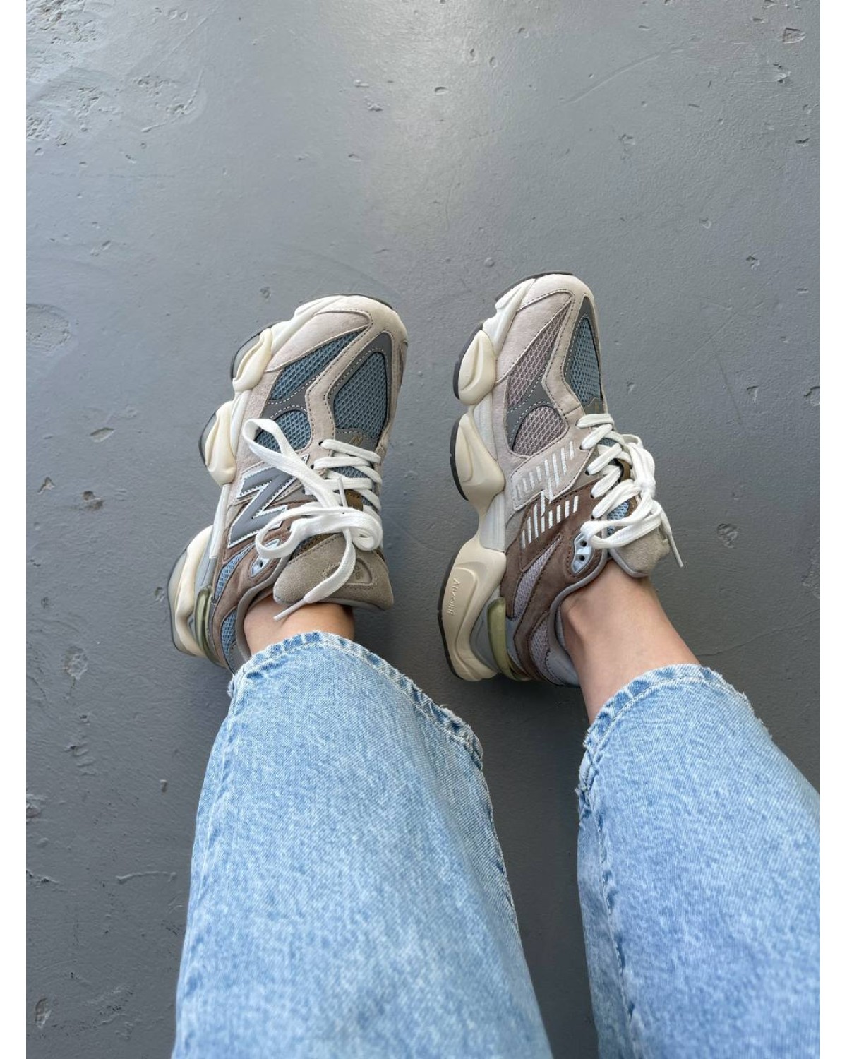 New Balance 9060 Sea Salt/Blue