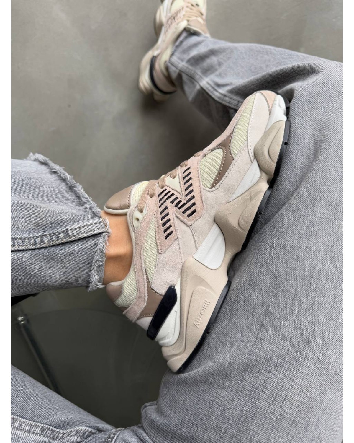 New Balance 9060