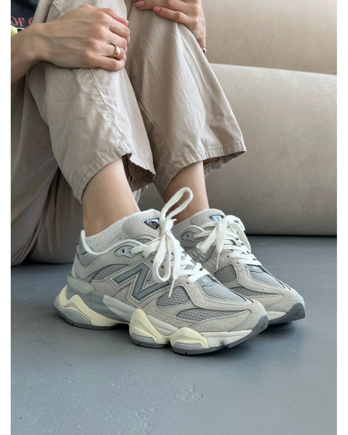 New Balance 9060 Light Grey