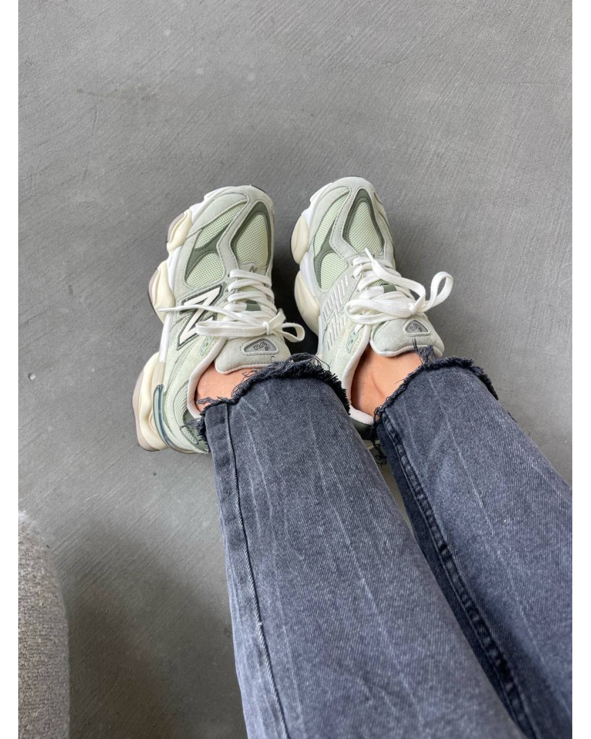 New Balance 9060