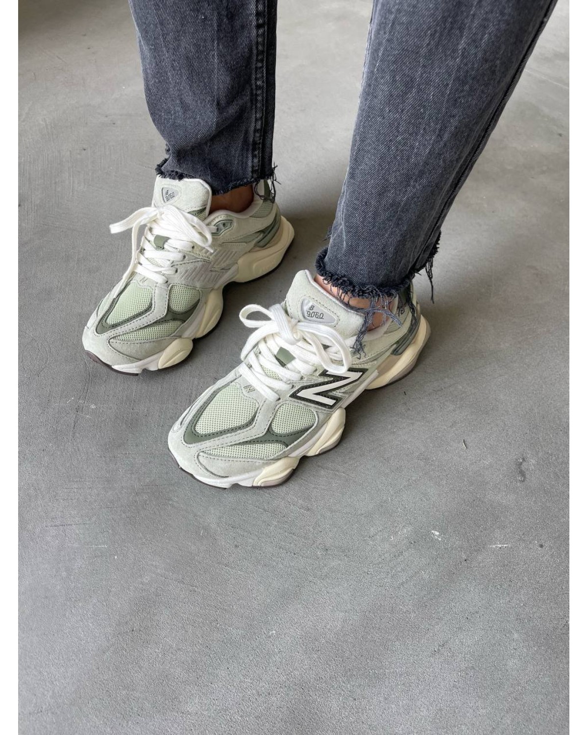 New Balance 9060