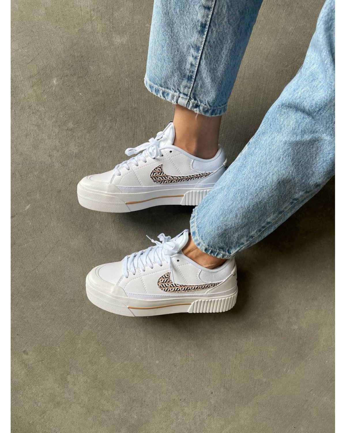 Nike Court Legacy