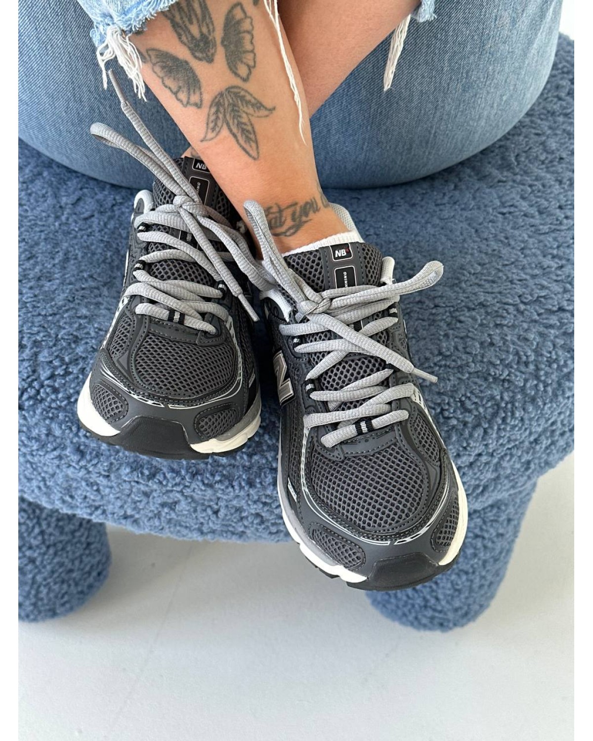 New Balance 740v2 Grey
