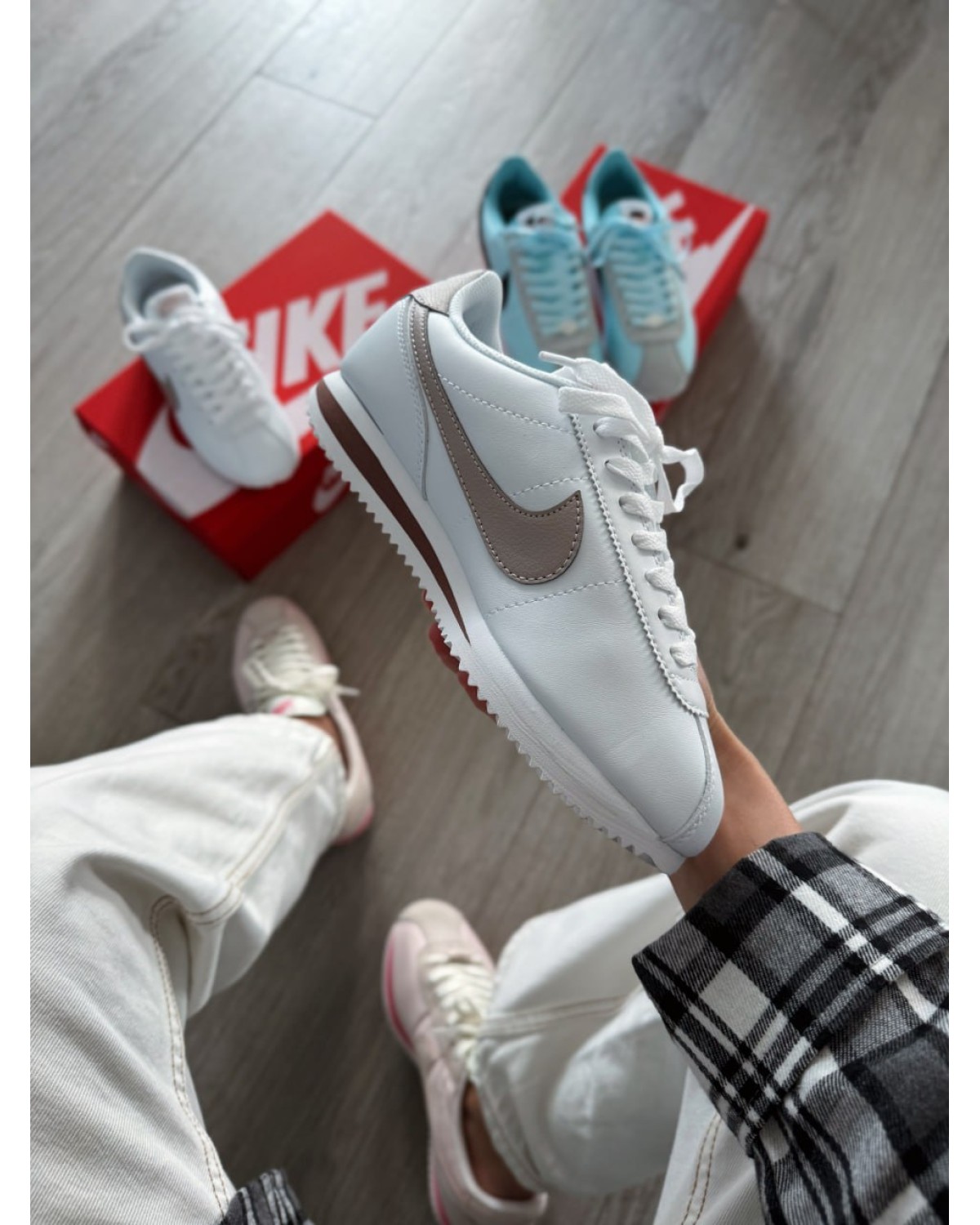 Nike Cortez White Pink