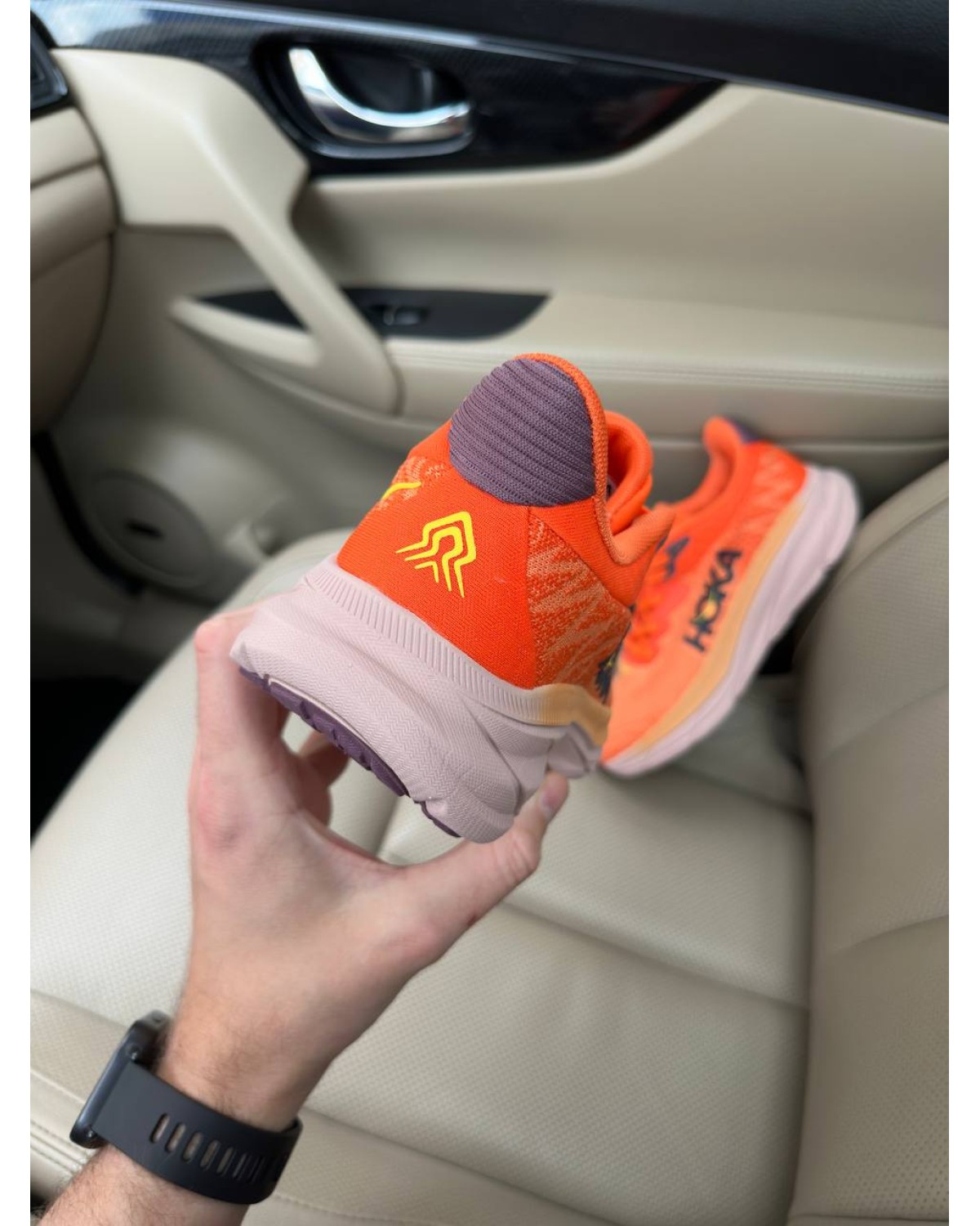 Hoka One One Challenger Orange