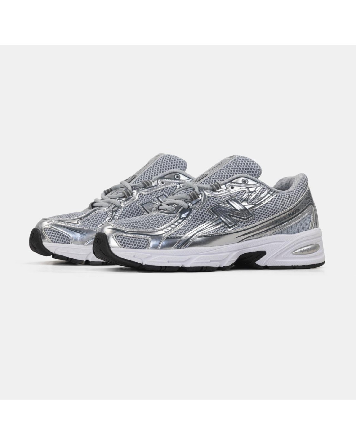 New Balance 740 Silver