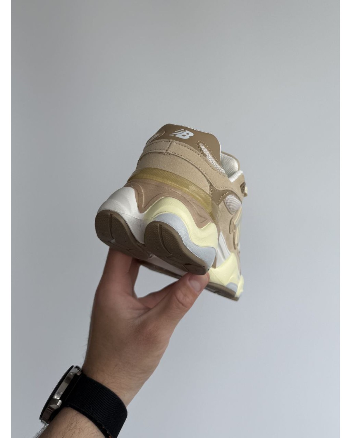 New Balance 9060 Beige
