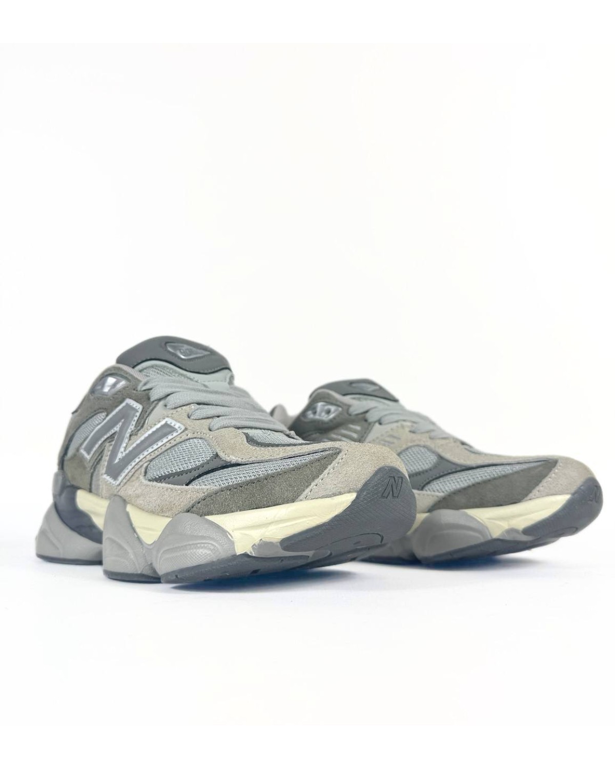 New Balance 9060 Silver Beige