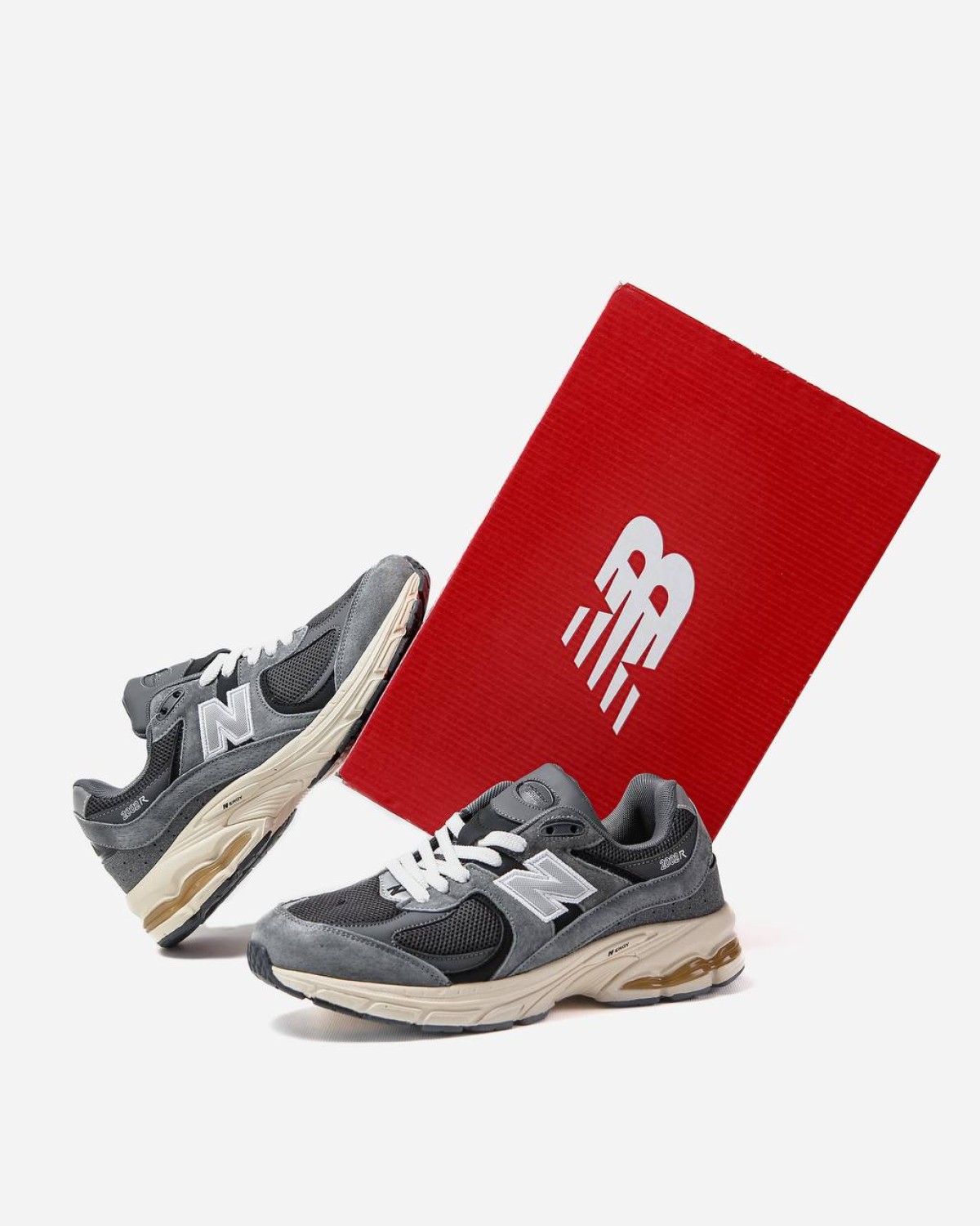 New Balance 2002R Black Dark Grey
