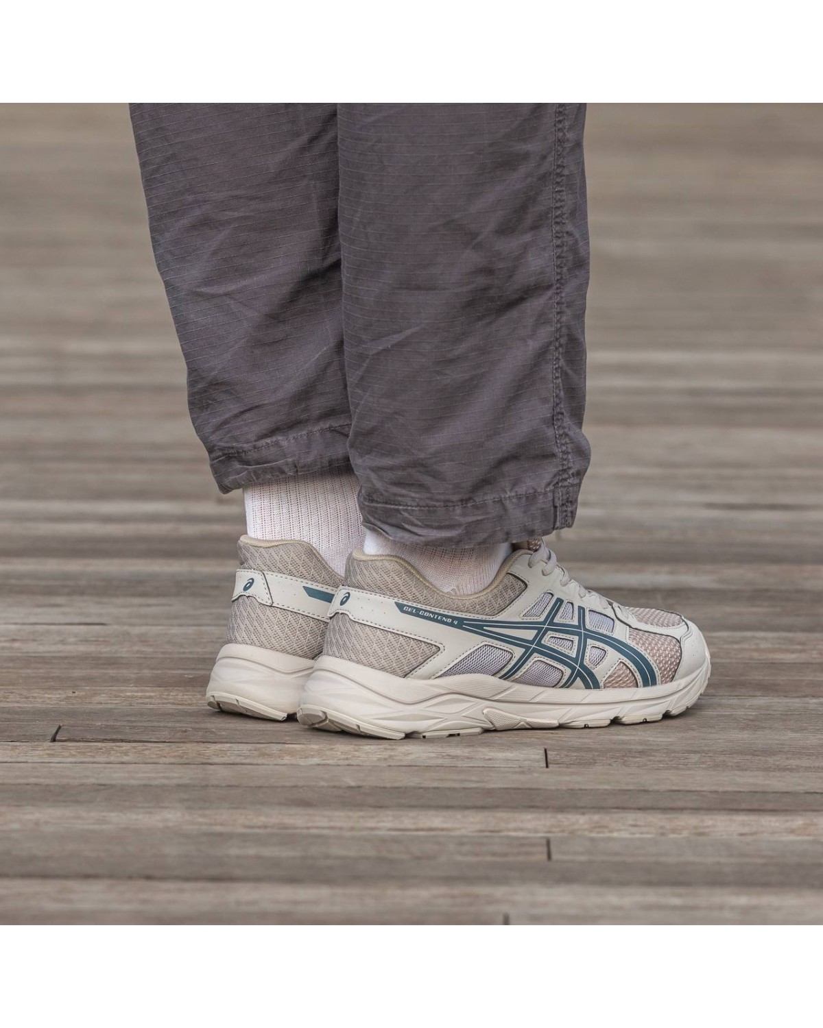 Asics Gel Connected 4 Beige