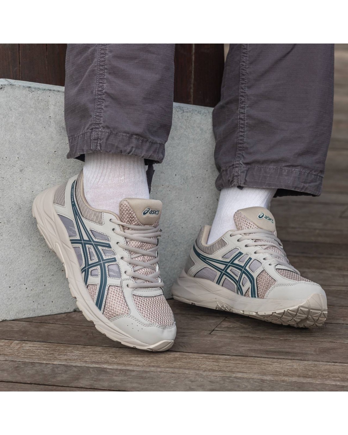 Asics Gel Connected 4 Beige