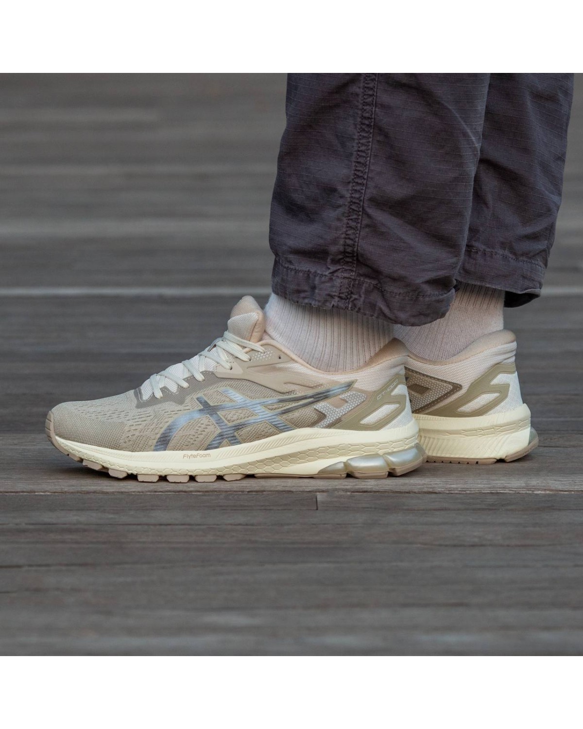 Asics Flytefoam Beige