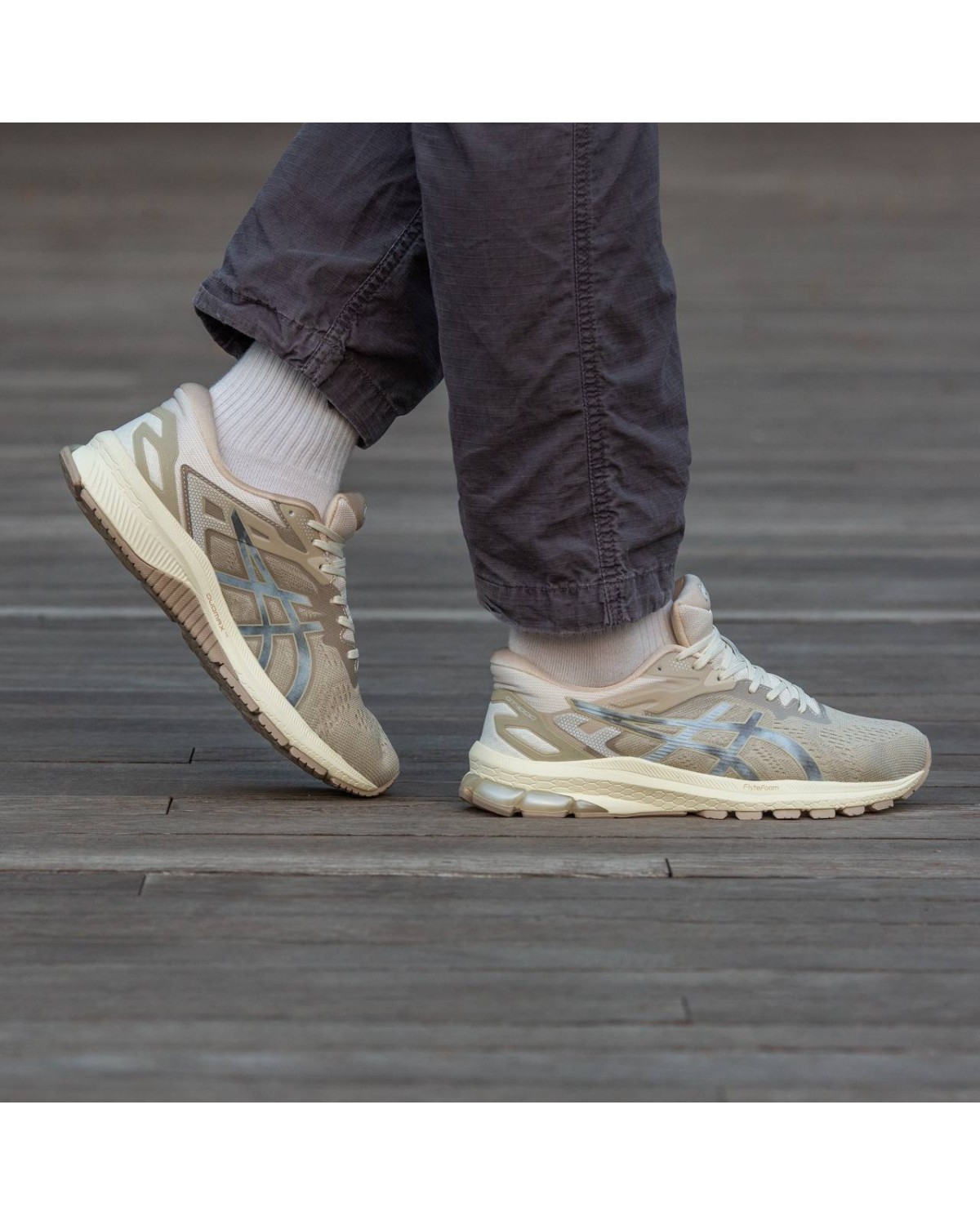 Asics Flytefoam Beige