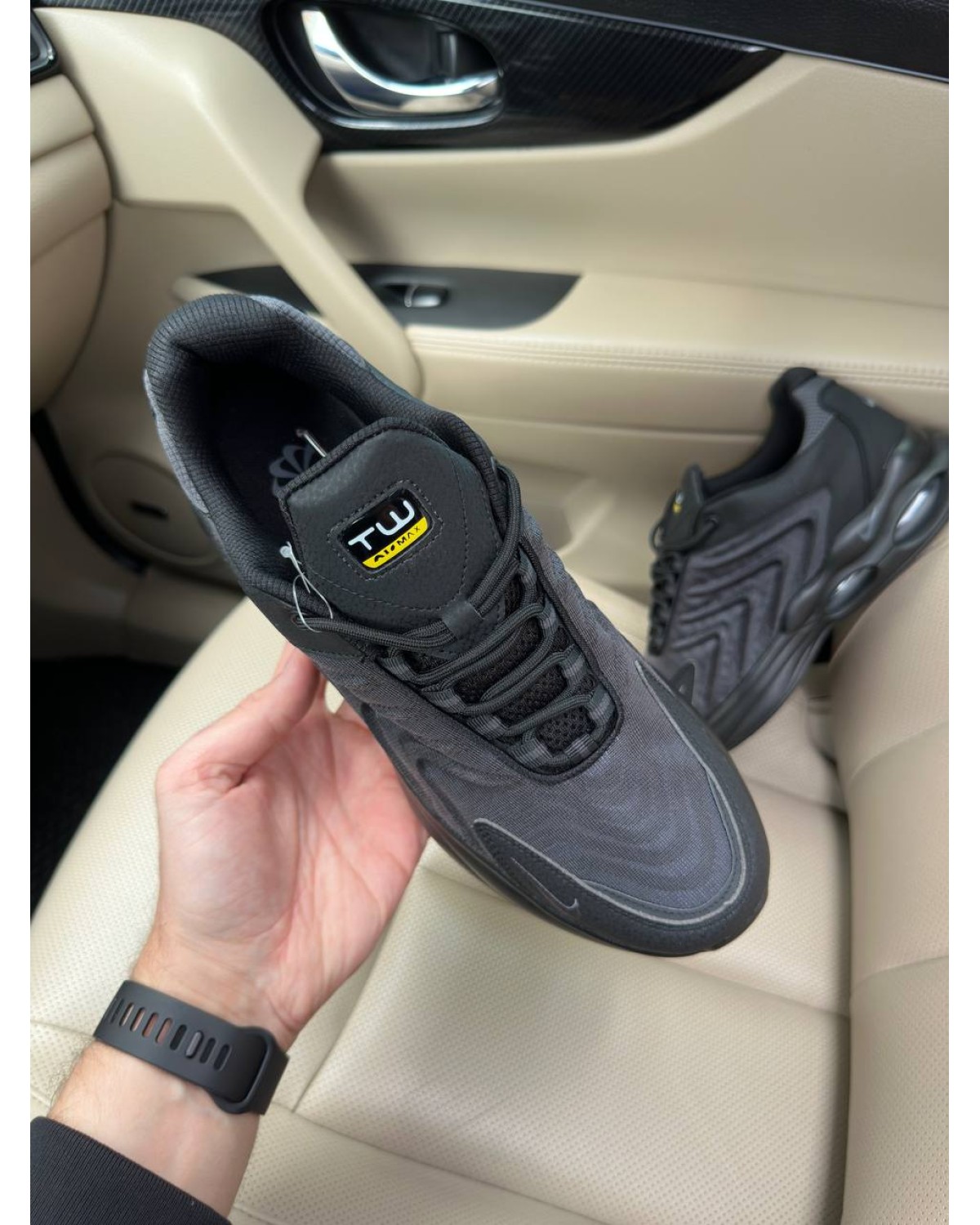 Nike Air Max TW Black