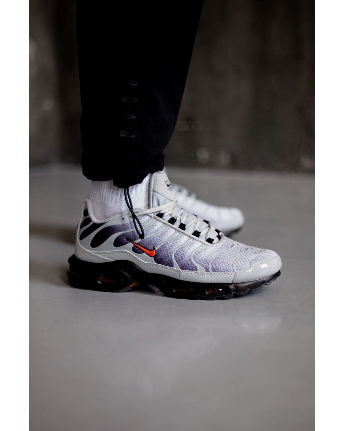 Nike Air Max Plus TN Grey/Black/Red