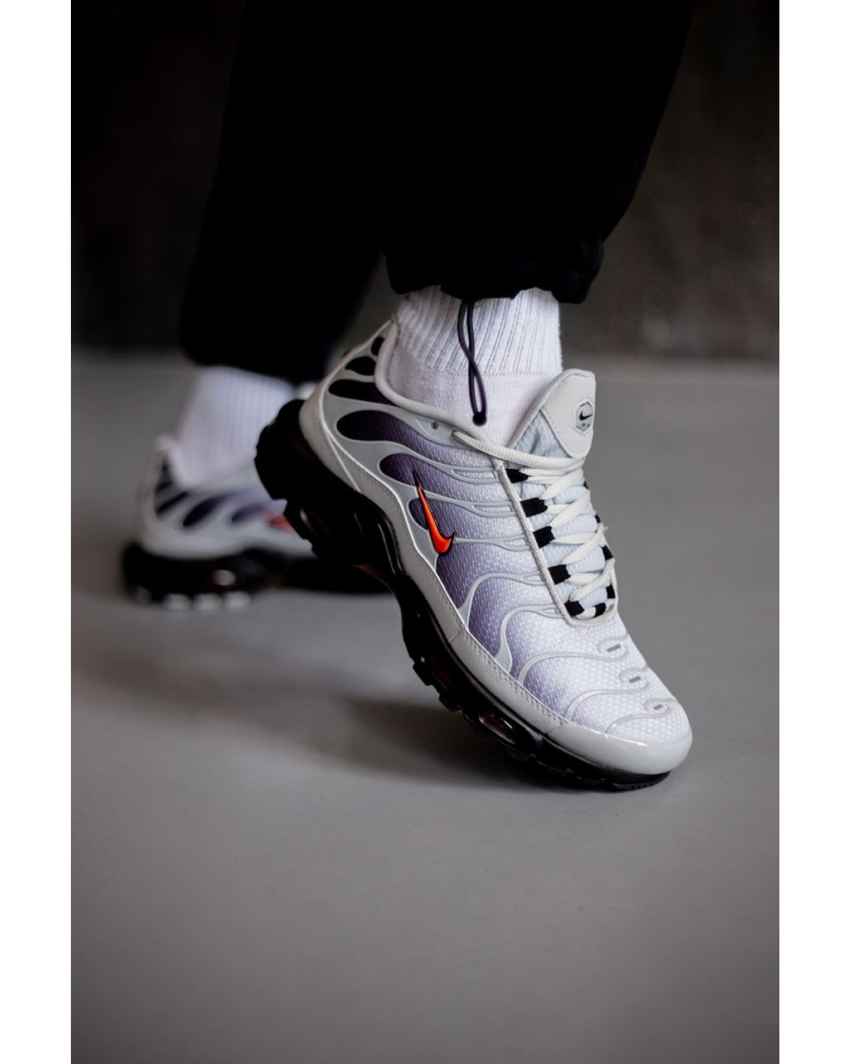 Nike Air Max Plus TN Grey/Black/Red