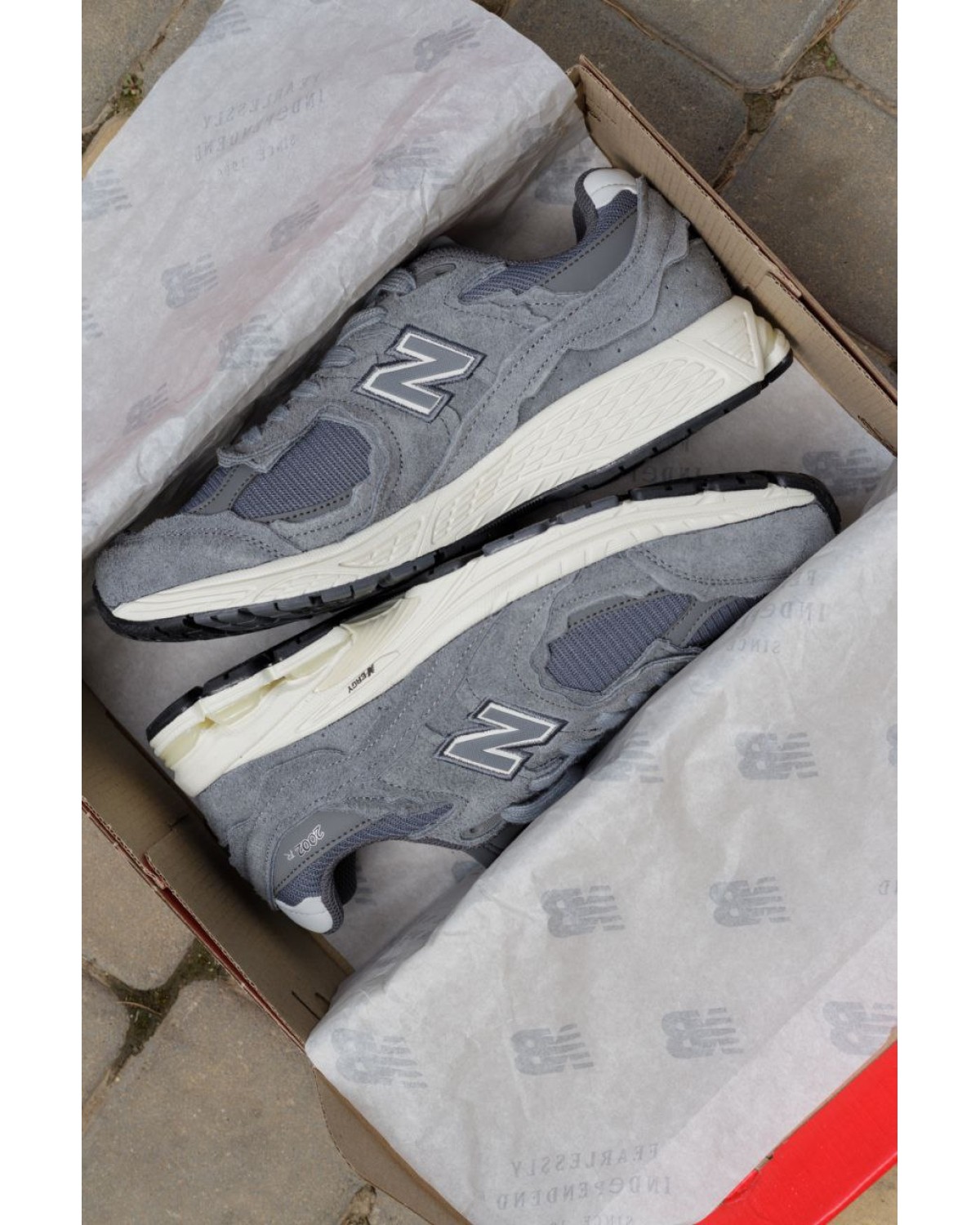 New Balance 2002R Grey