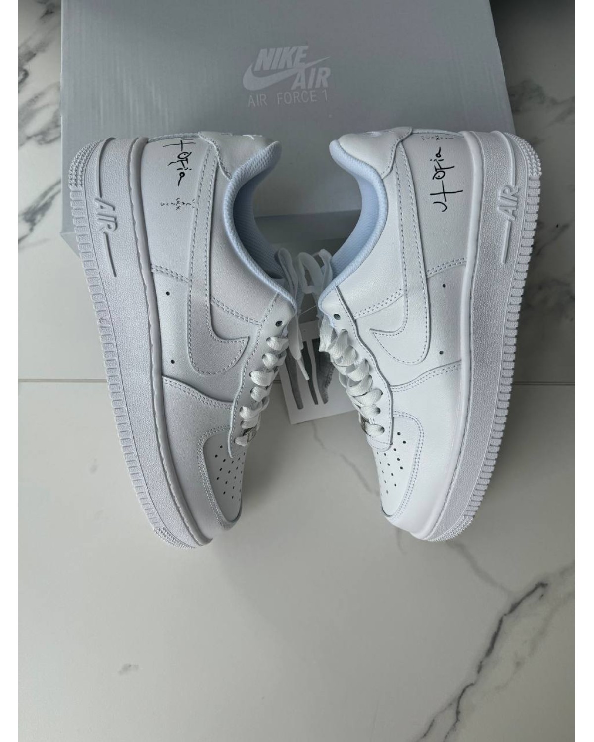 Nike Air Force x Travis Scott Utopia