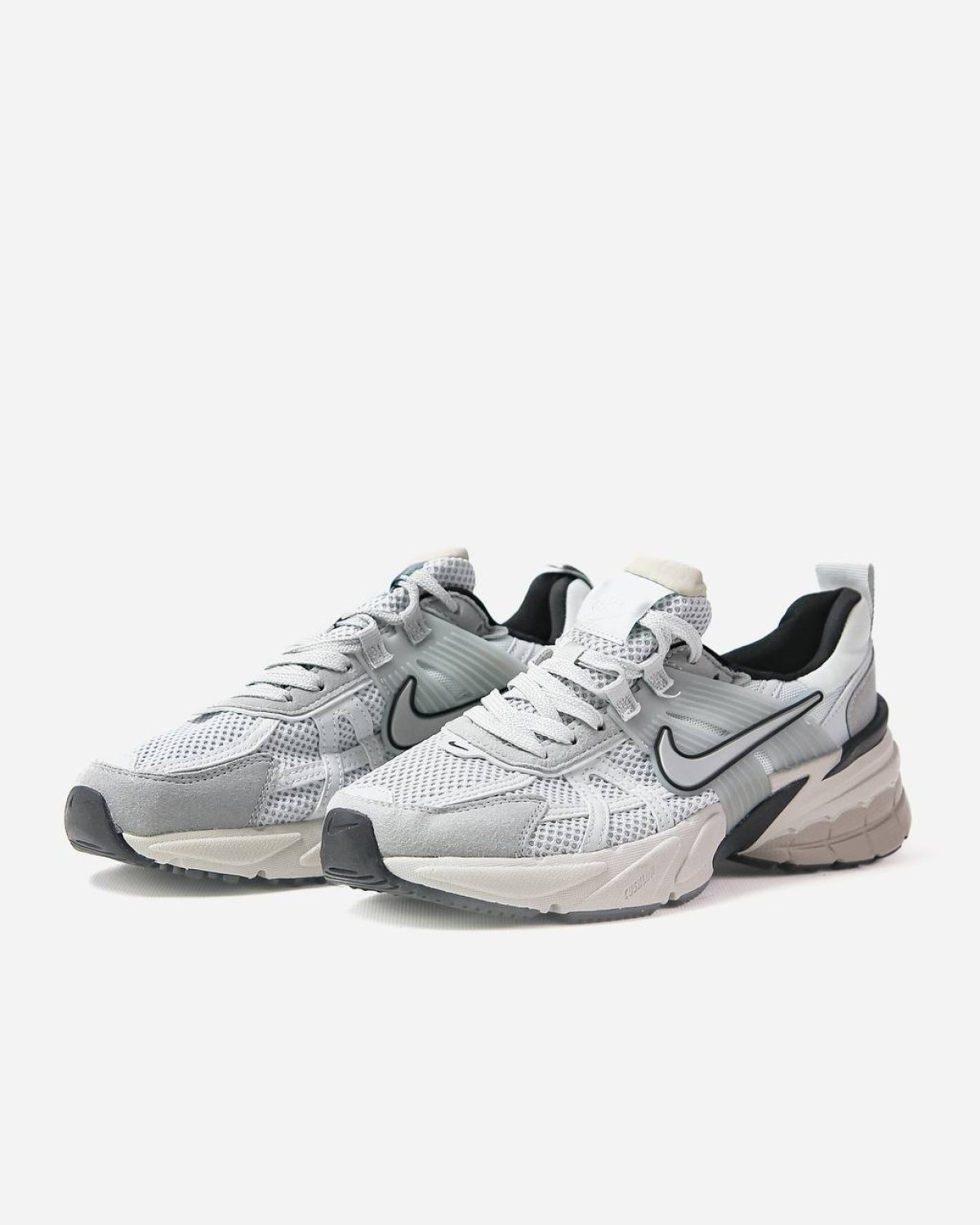 Nike V2k Run Pure Platinum Wolf Grey