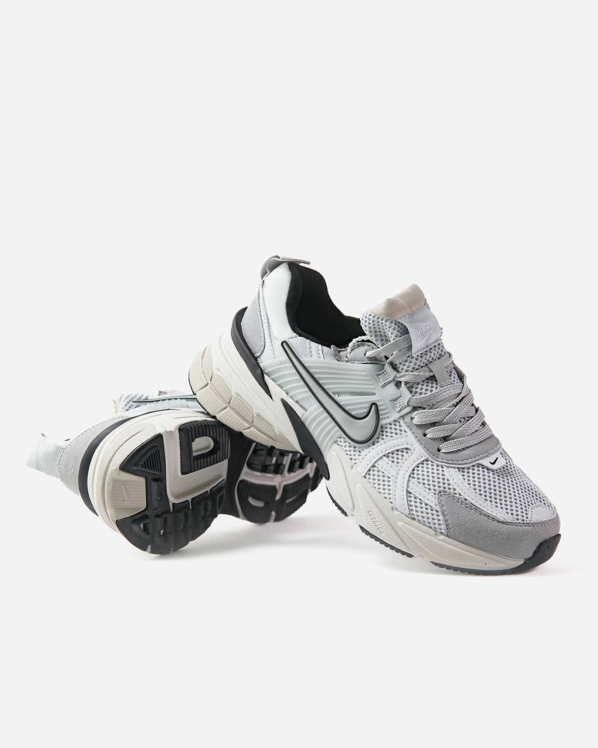 Nike V2k Run Pure Platinum Wolf Grey