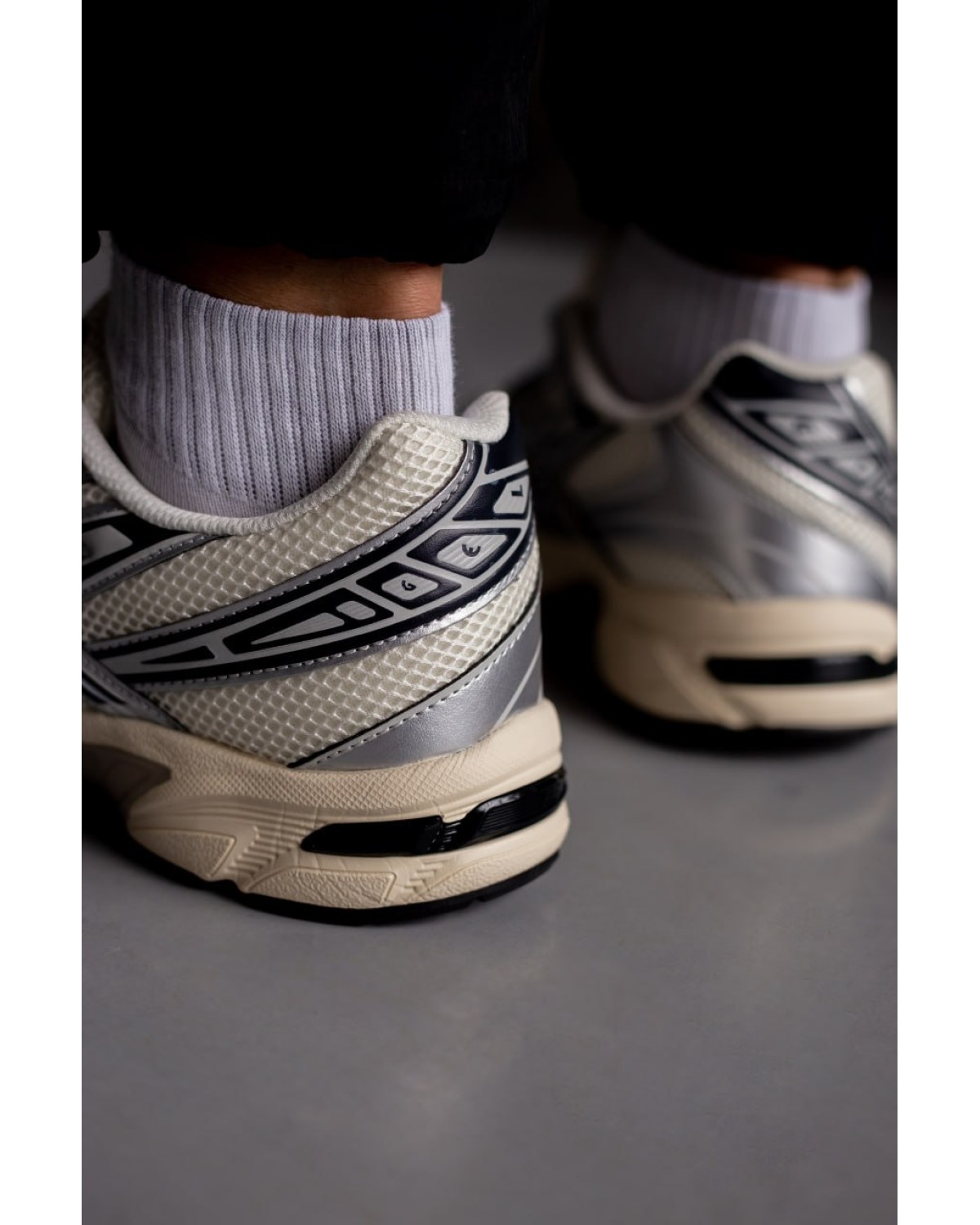Asics Gel-1130 Cream/Scarab