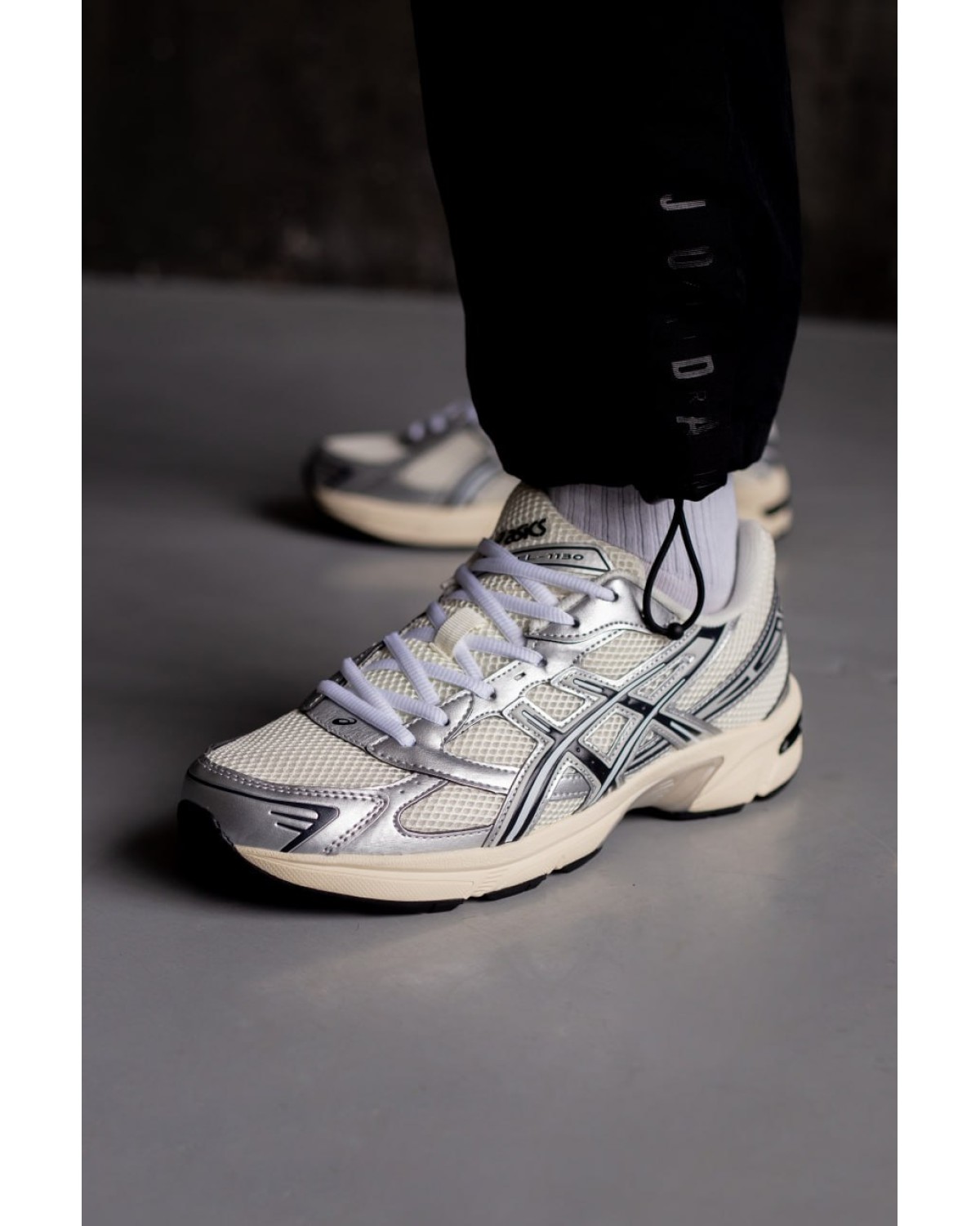 Asics Gel-1130 Cream/Scarab