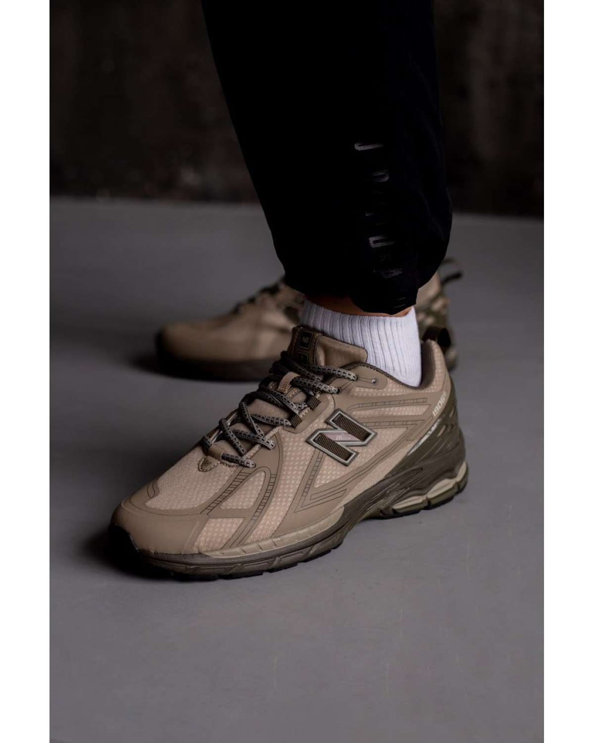 New Balance 1906R Brown