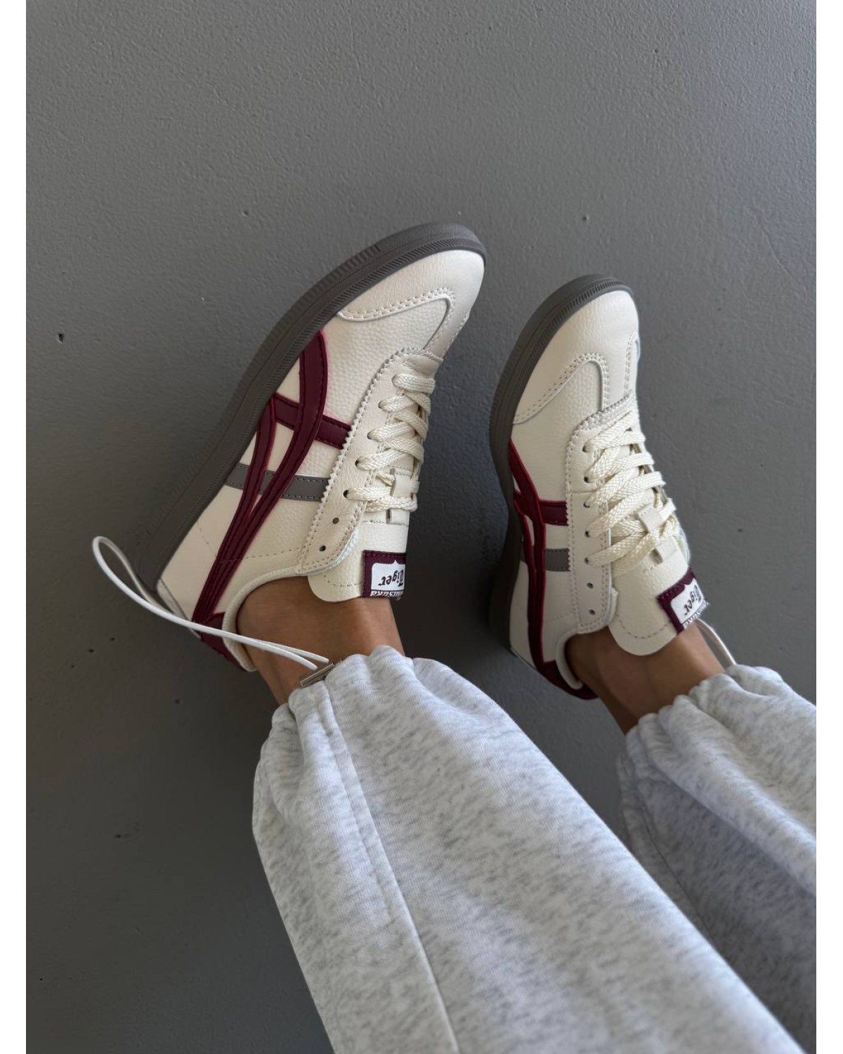Asics Onitsuka Tiger White / Burgundy / Grey