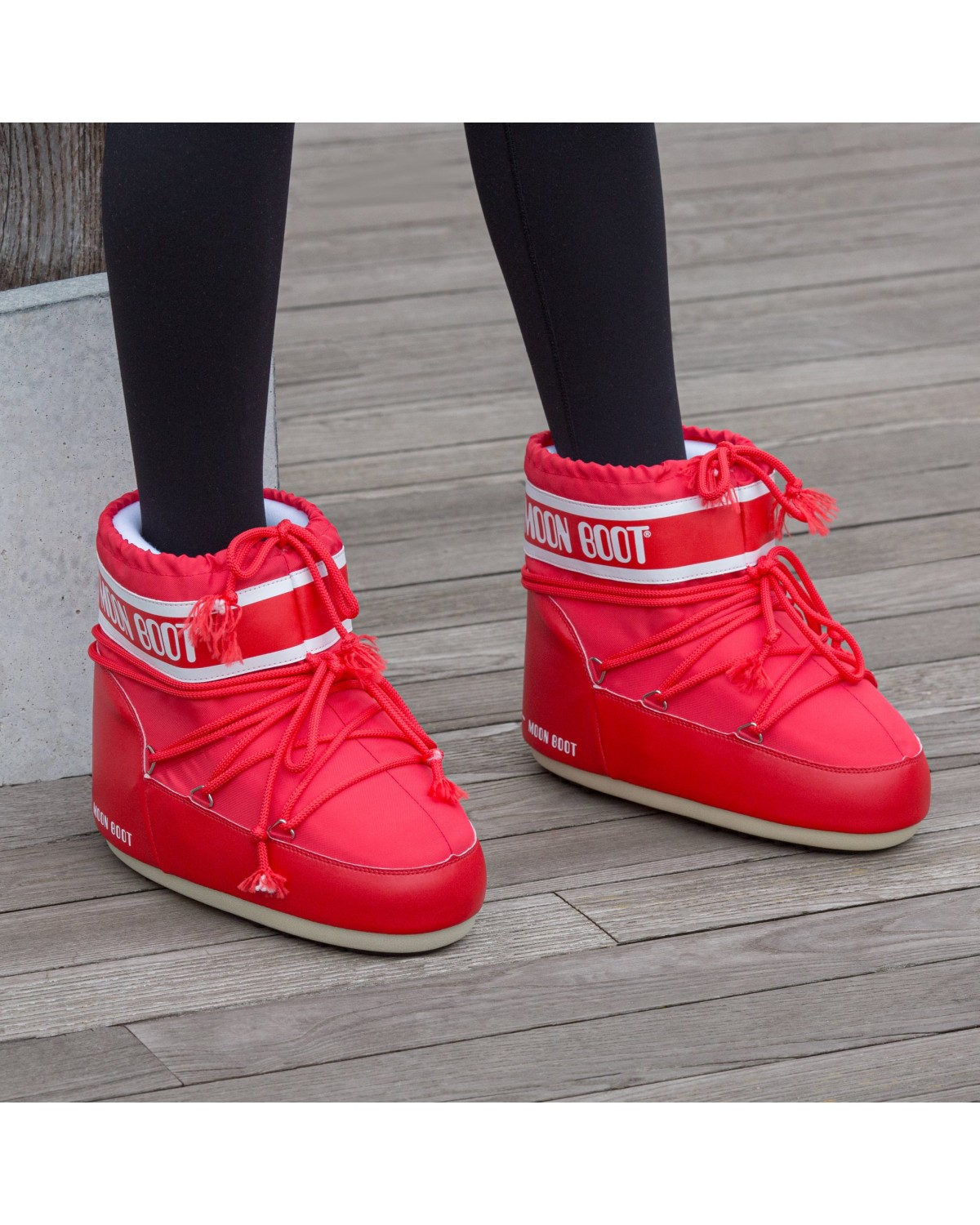 Moon Boot Red