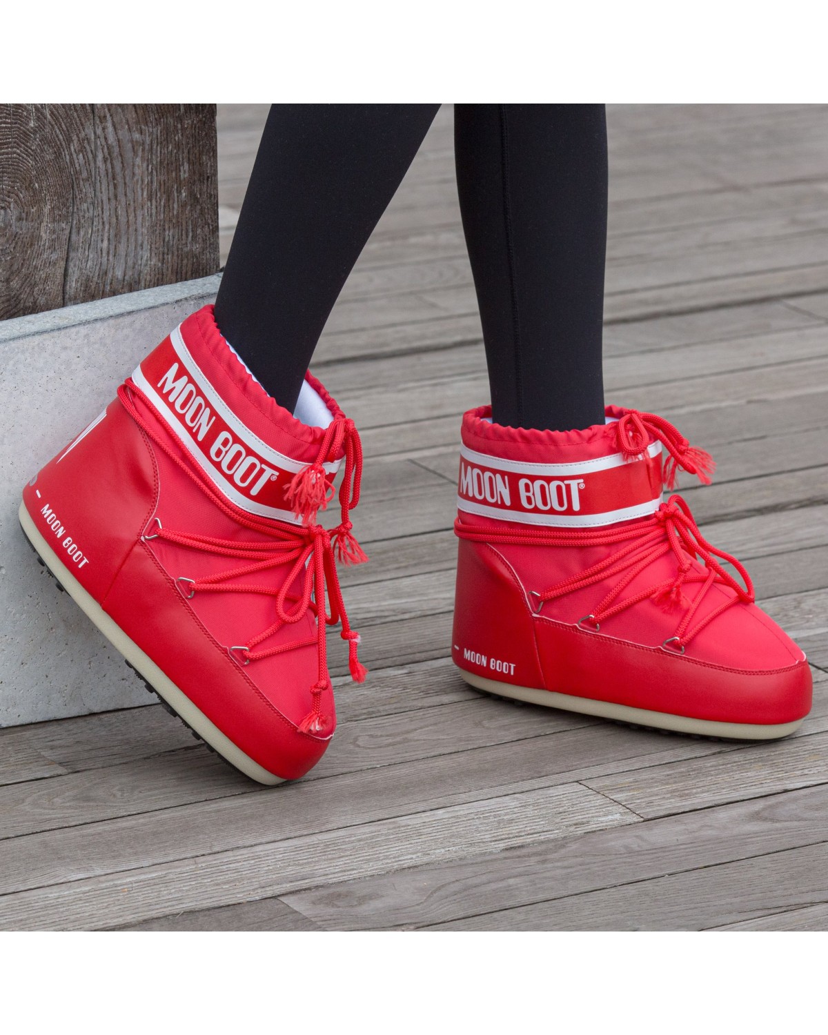 Moon Boot Red