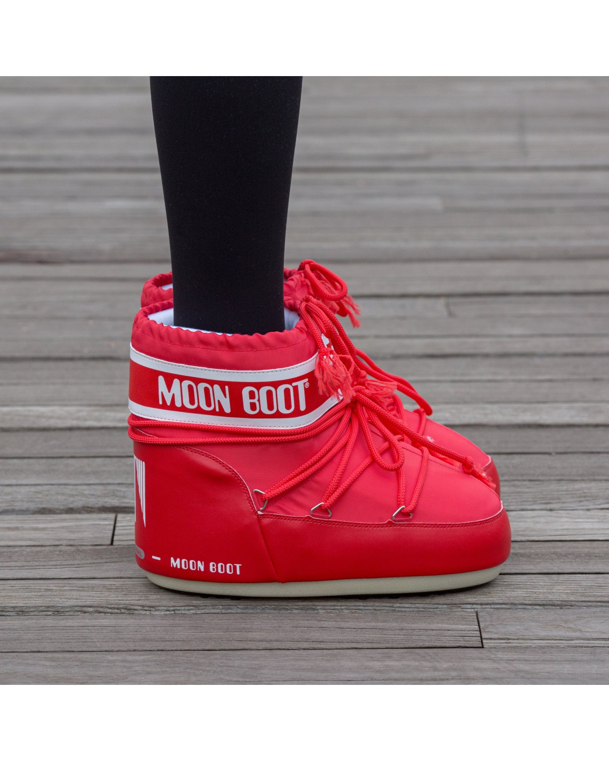 Moon Boot Red