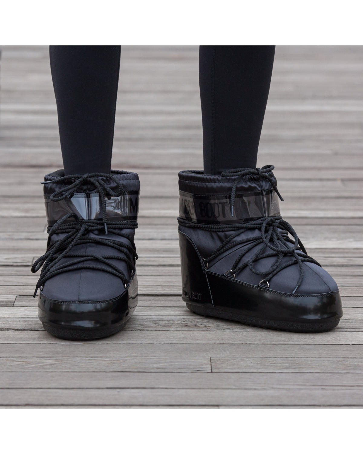 Moon Boot  Black Glow