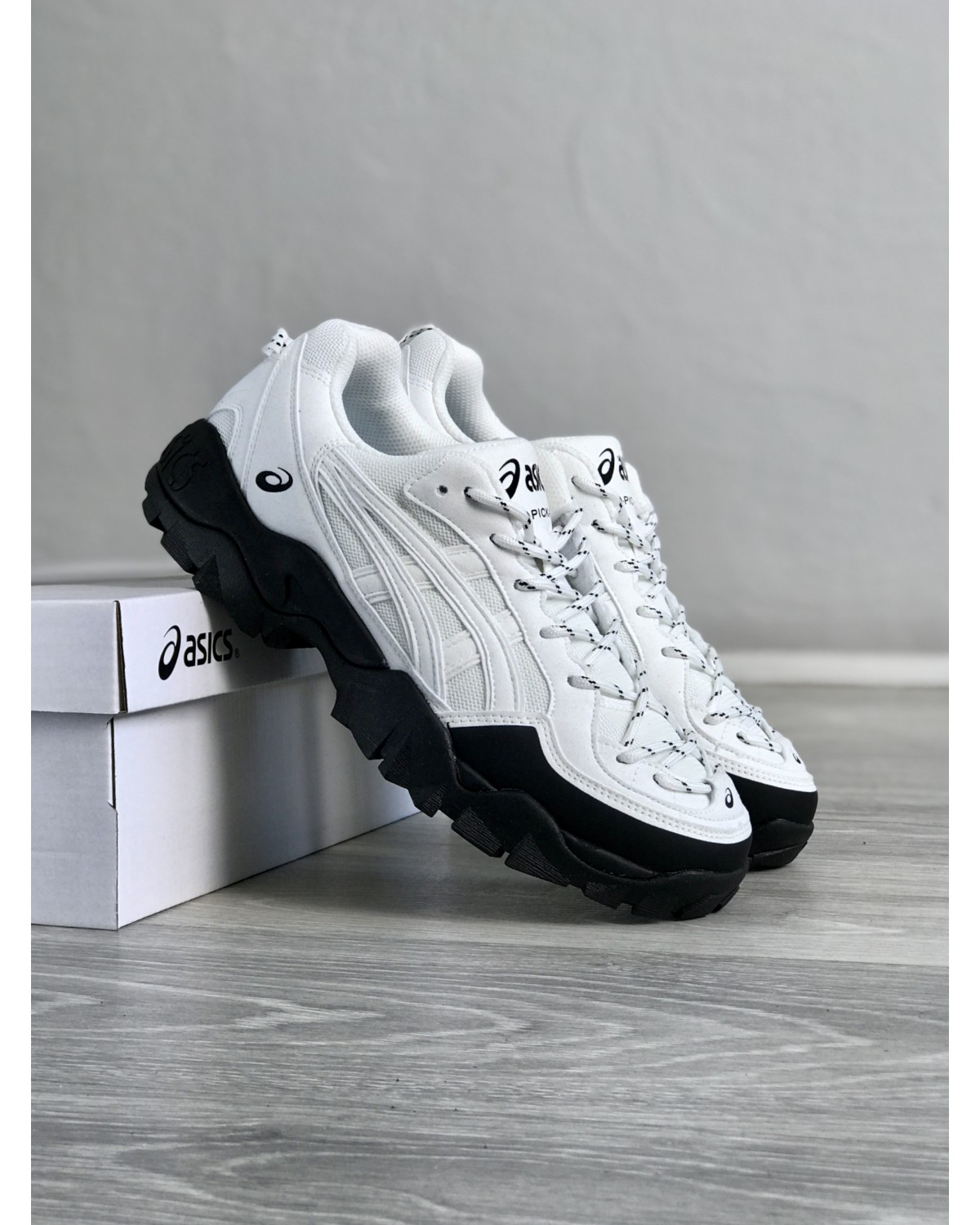 Asics Gel-Pickax White
