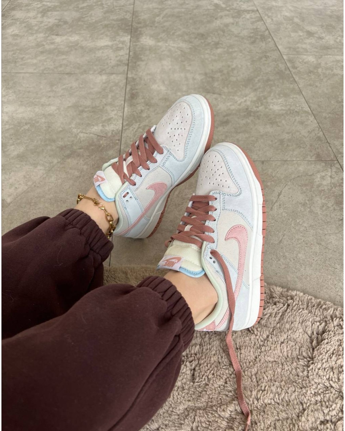 Nike SB Dunk Low