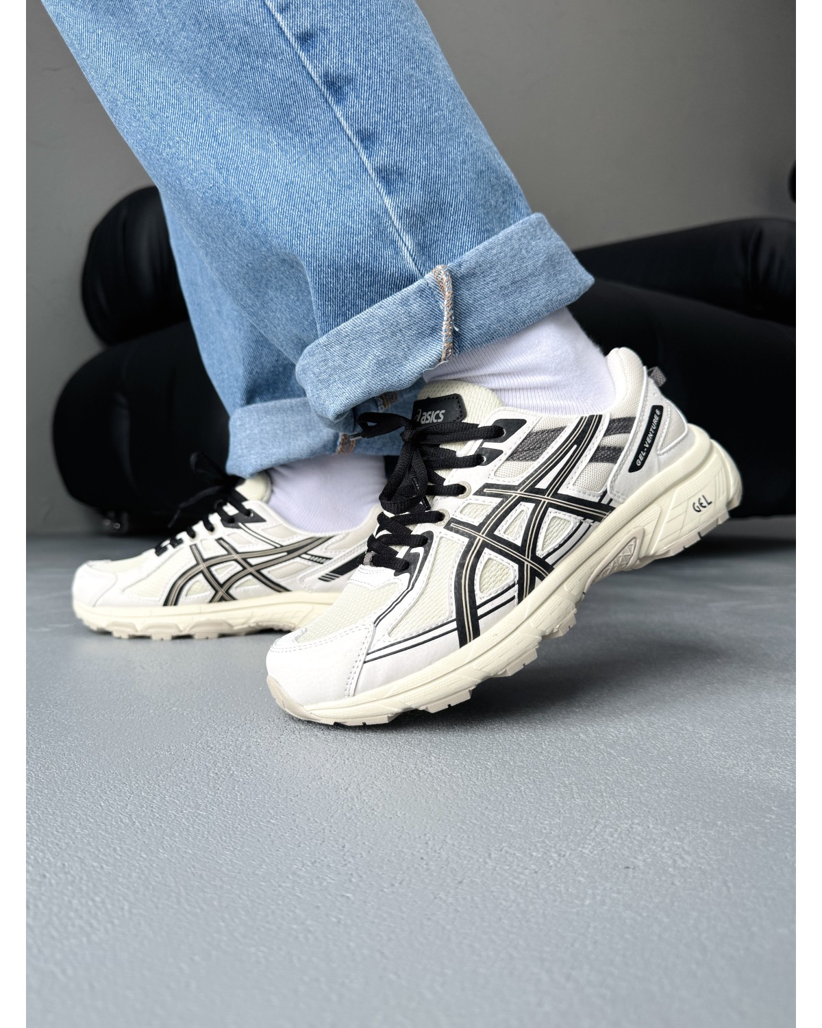 Asics Gel-Venture 6 Beige/Black