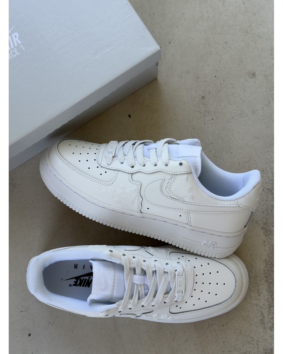 Nike Air Force 1 White ‘Roses