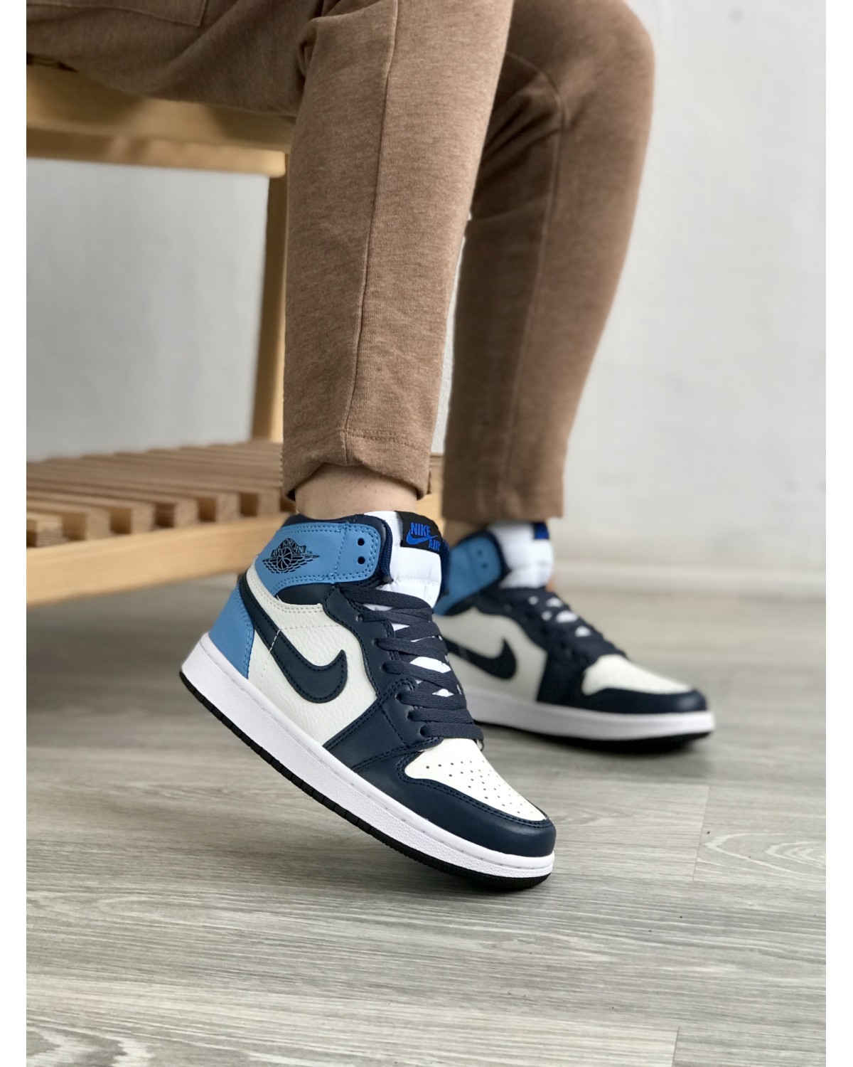 Nike Air Jordan Retro 1