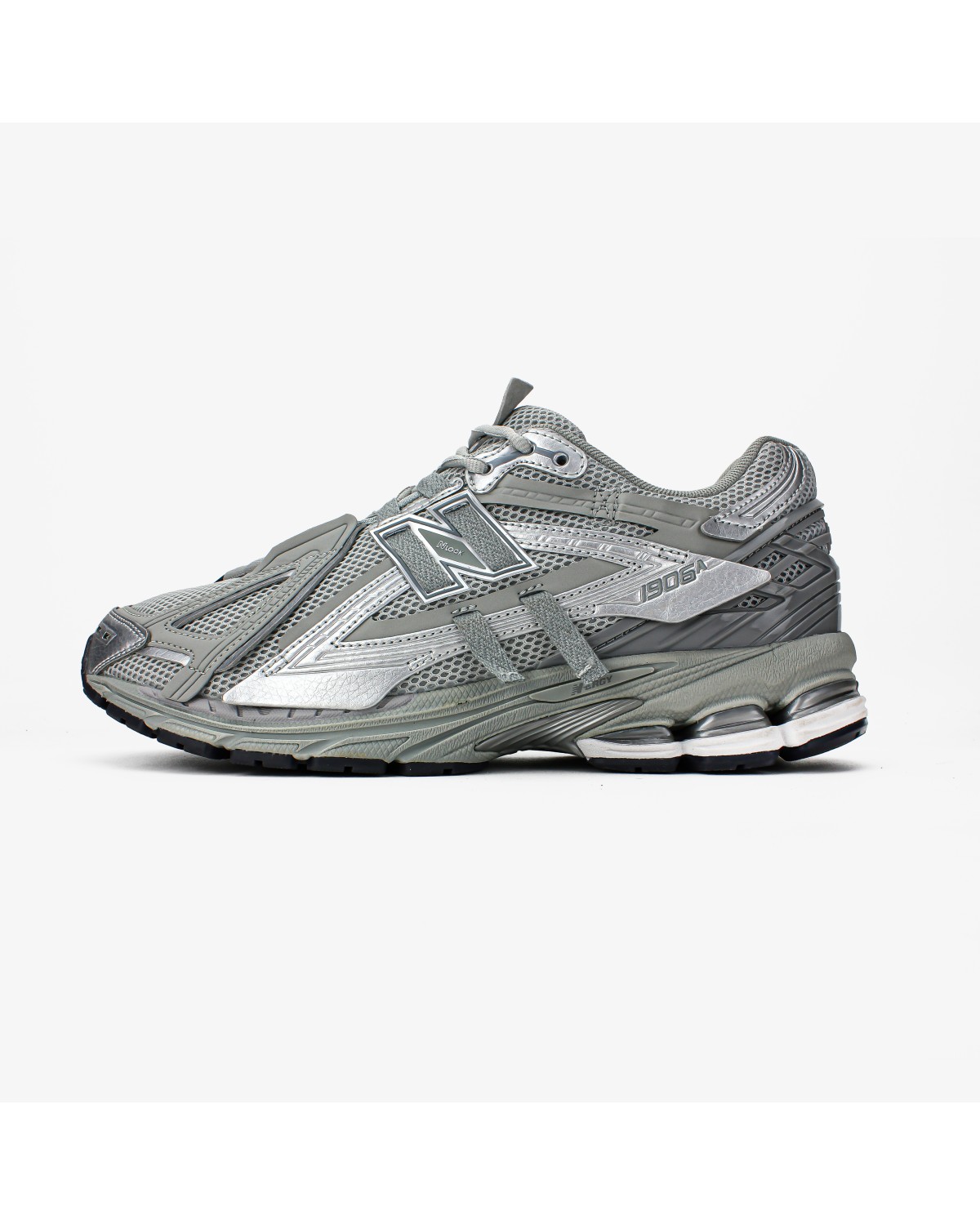 New Balance 1906A Concrete Silver Metallic