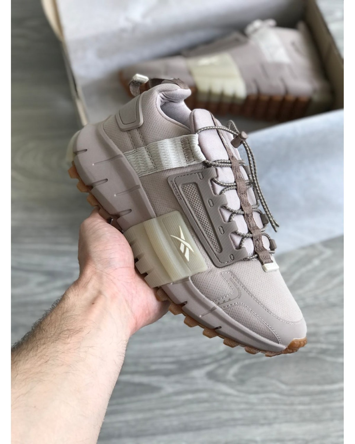 Reebok Zig Kinetica Edge beige