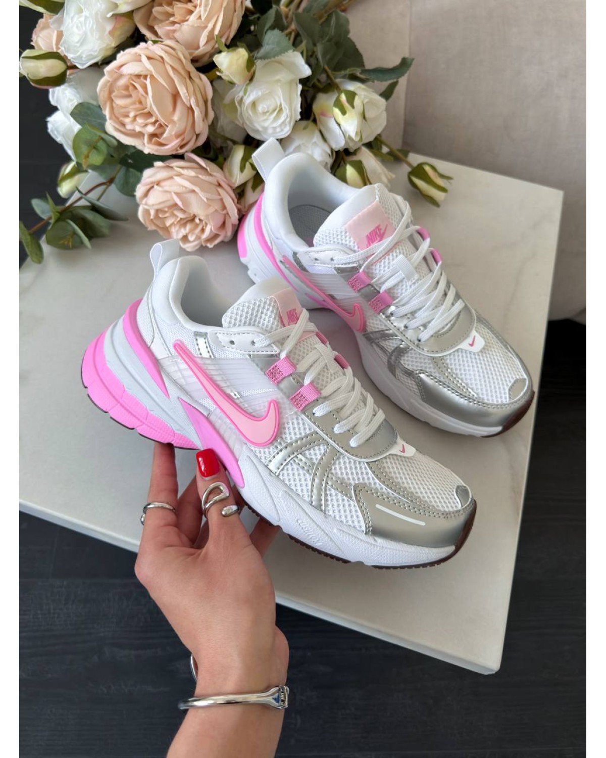 V2k Run Silver/Pink/White