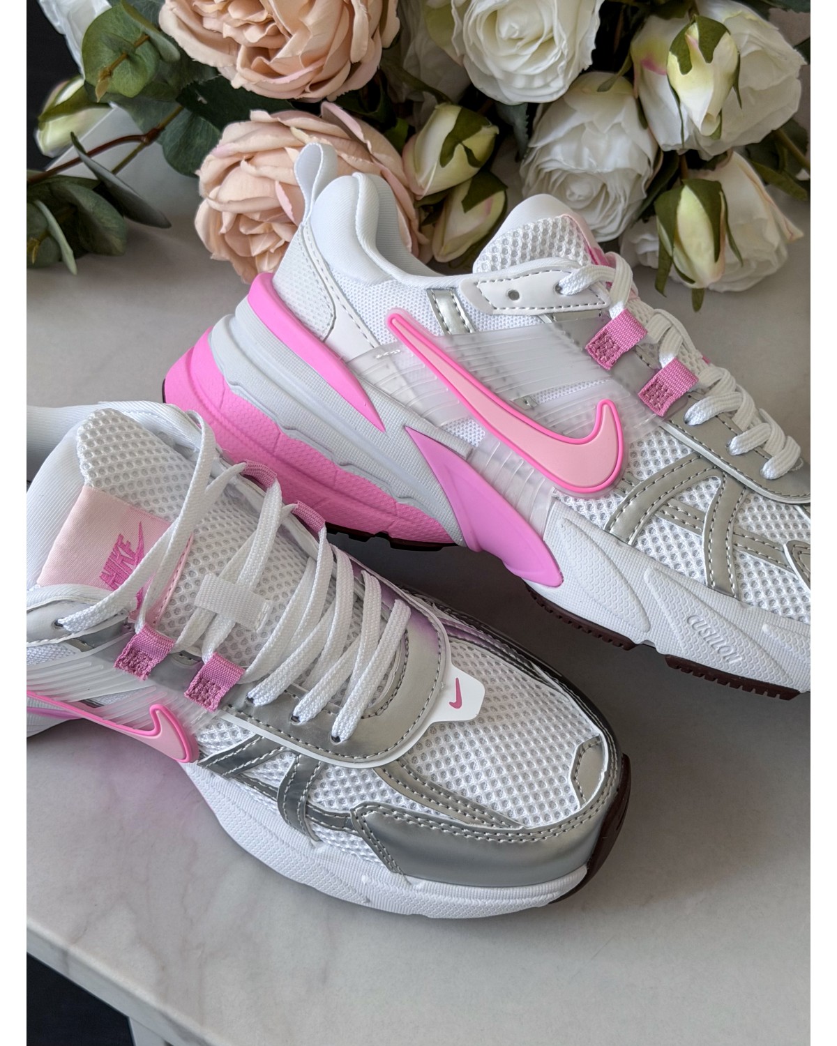 V2k Run Silver/Pink/White