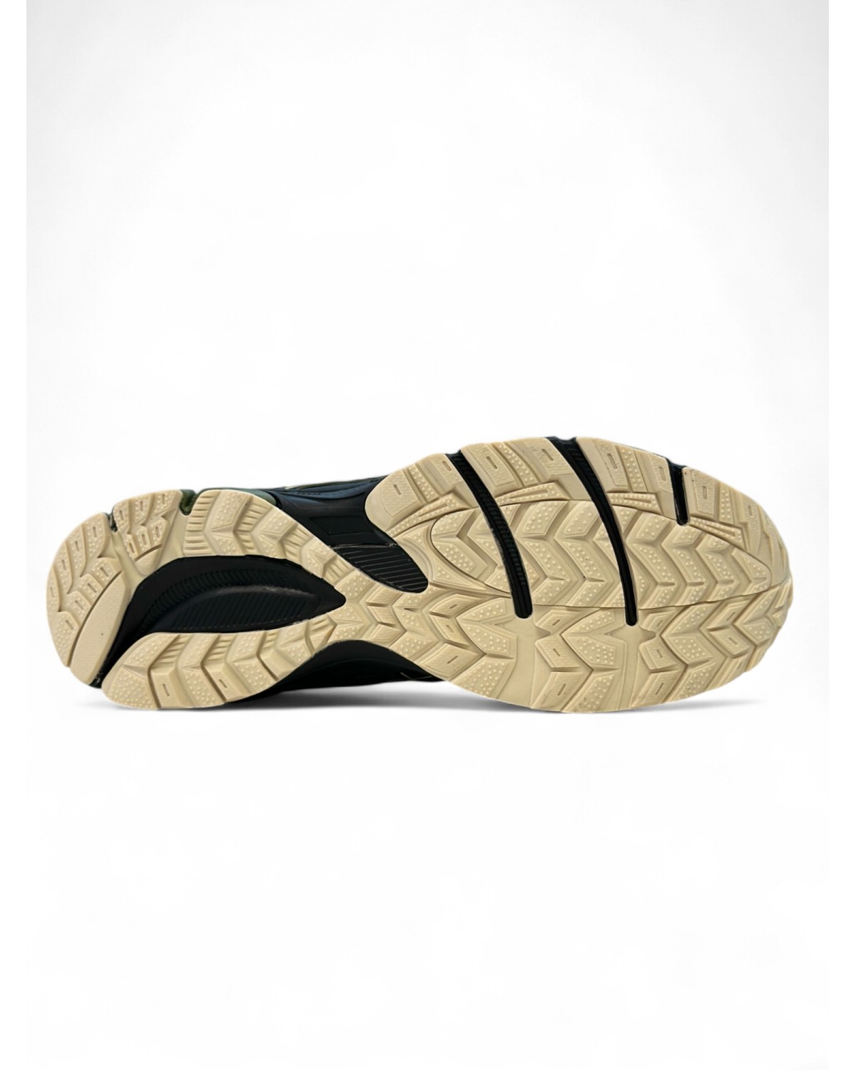 Asics Gel Kahana 8 Black Khaki