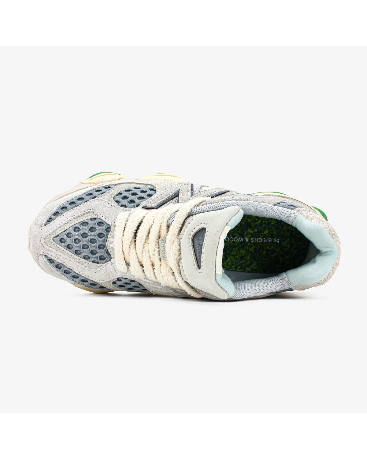 New Balance 9060 Bricks & Wood