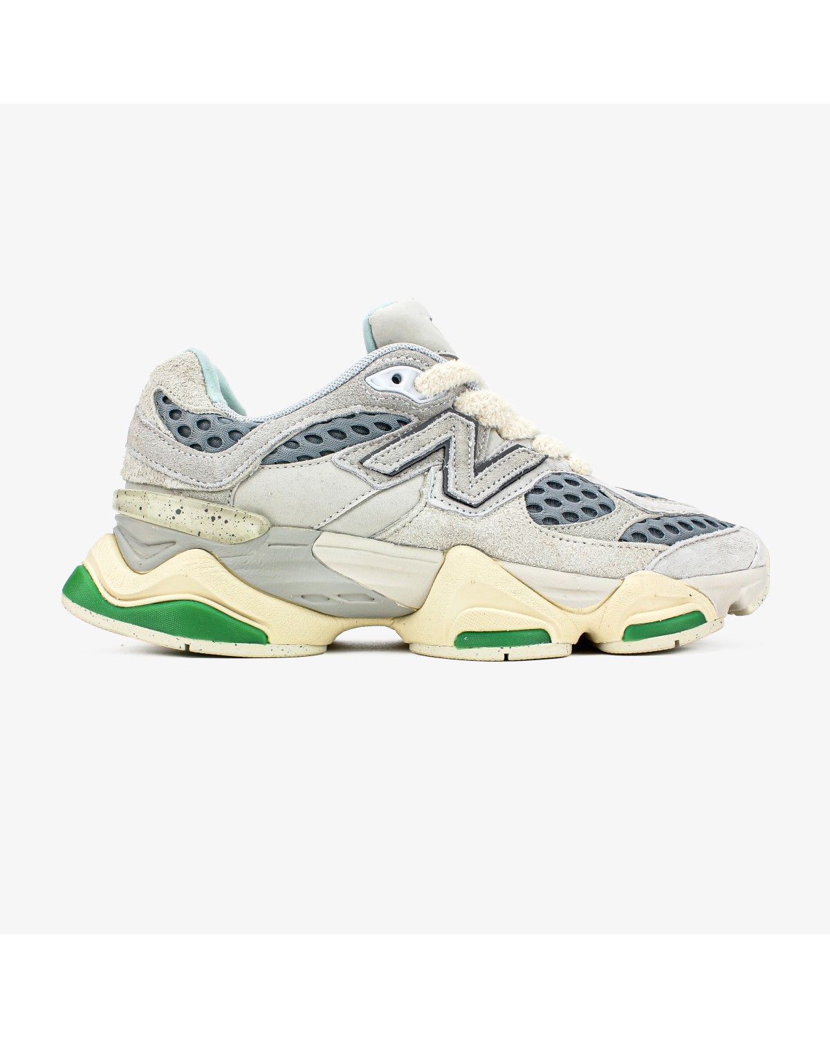 New Balance 9060 Bricks & Wood