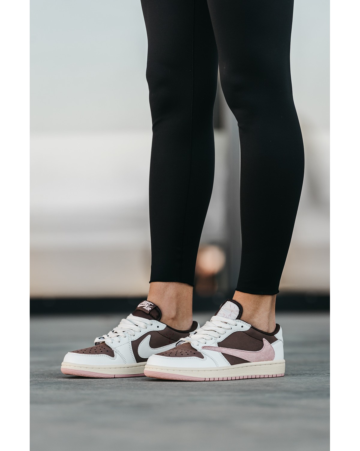Nike Air Jordan 1 Low x Travis Scott