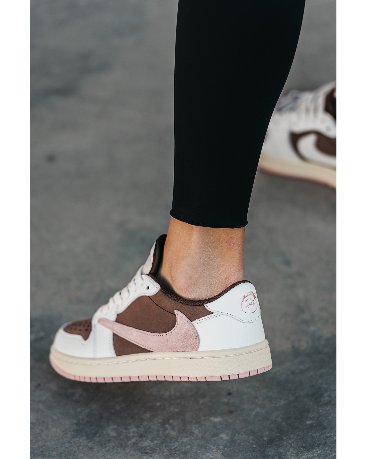 Nike Air Jordan 1 Low x Travis Scott